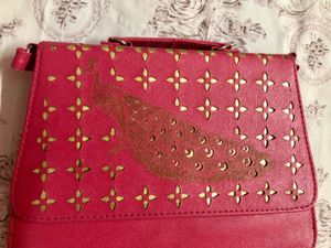 Pretty Sling Bag