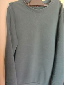 Men Sweater Available In Good Condition Zudio Bran