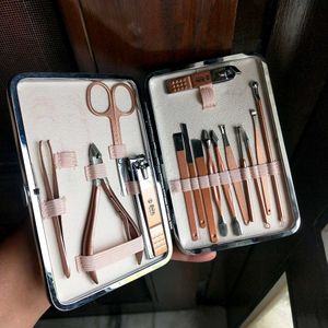 Manicure & Pedicure Kit