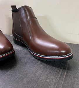 MEN&#39;S LEATHER BOOTS