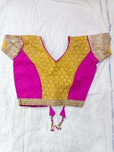 Beautiful Chikankari Work Lehanga Nd Top(Dupatta I