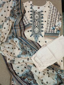 Pakistani 3 Piece Suit