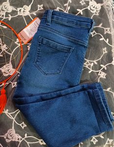 Women&#39;s Capri Pants (Brand New &amp; Unused)