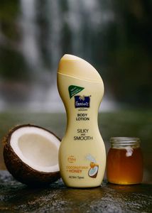 Creamy Parachute Body Lotion🌸🏖️