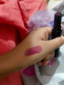 Me-on Brand New Lipstick