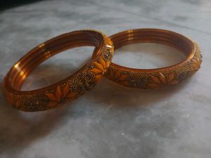Gold-toned Bangle Set