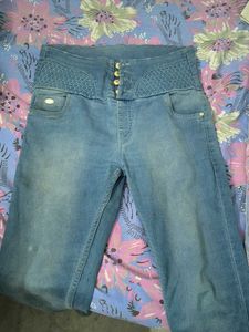 Stylish High-Waisted Jeans