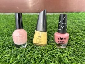 Set Of 3 Manhattan , Plum And Solimo Nail Paints
