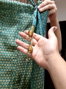 GOLDEN SKIRT