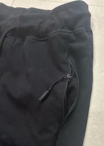 Zudio Black Slim-Fit Joggers
