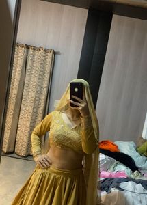 Big Flaired Full Sleeve Backless Lehnga💛💐