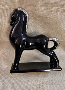 Home Center Black Horse Showpiece