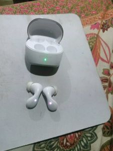 Pebble Original Earbuds 8 hour backup