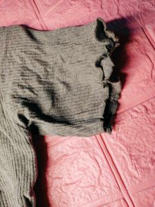 Cute Crop Top 🩶
