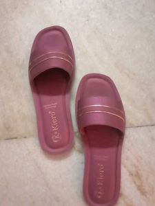 Kiero Mauve Slides