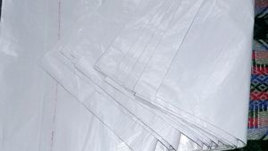10 Packing Courier Bags