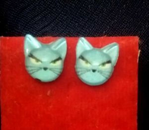 6 Stud Earrings