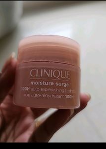 Clinique Moisture Surge