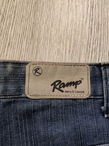 Ma1815 Ramp bootcut jeans waist 26 inches