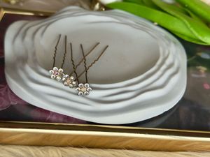 Combo Of Pearl Hairstyle Accessories.Used 2-3times