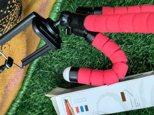 Small Tripod For Blogging