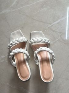 Braided White Heeled Sandals👠👡