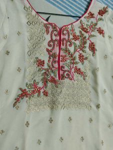 Elegant Embroidered 3 Pc Kurta Set