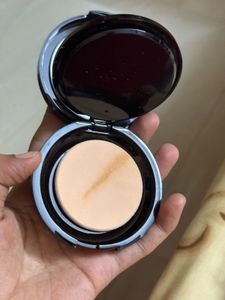 Lakme Sun Expert &amp; PAC Matte Touch Powder