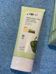 PLUM Green Tea &amp; Zinc Sunscreen gel SPF 50PA++++