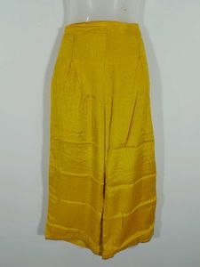 Gold Yellow Embroidered Kurta Set Women&#39;s