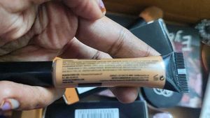 Pac New Concealer