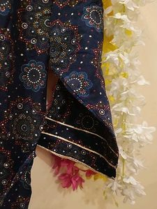 Elegant Women&#39;s Kurta
