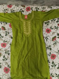 Elegant Green Embroidered Kurta