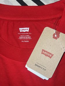 Levi&#39;s Red Graphic Tee