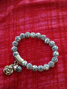 Bracelet At Low Price ......,,⭕