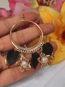 GOLDEN PEARL DANGLER EARRINGS