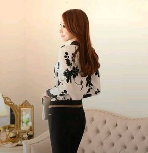 Embroidered Long Sleeve Cut-and-Sew Blouse