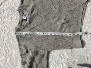 H&amp;M Gray Knit Cropped Sweater