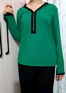 Green V-Neck Zipper Top
