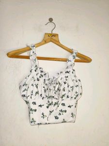 A BEAUTIFUL CROP TOP 🎀