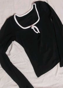 SAVANA Chic Black bow front Crop Top(UNUSED)