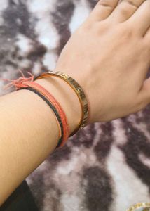 Elegant Gold Bangle