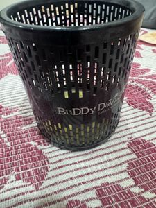 Buddy Davis Black Pen Stand