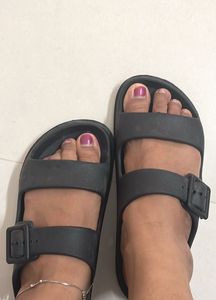 Essential Black Sliders