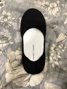 Black No-Show Socks