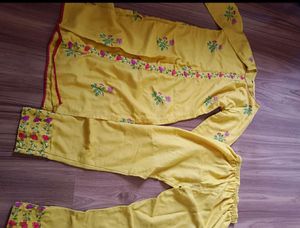 Kurta Set With Pent