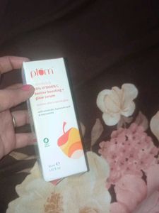 Plum 10% Vitamin C Glow Serum good for skin bright