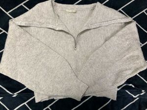 Pull Over Chain Beige Crop Sweater ✨