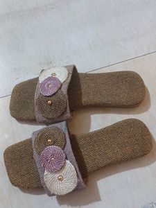 trending flipflop having threadworm on it.