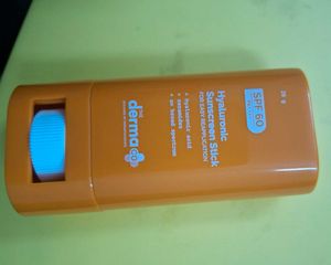 The Derma Co Hyaluronic Sunscreen Stick SPF 60